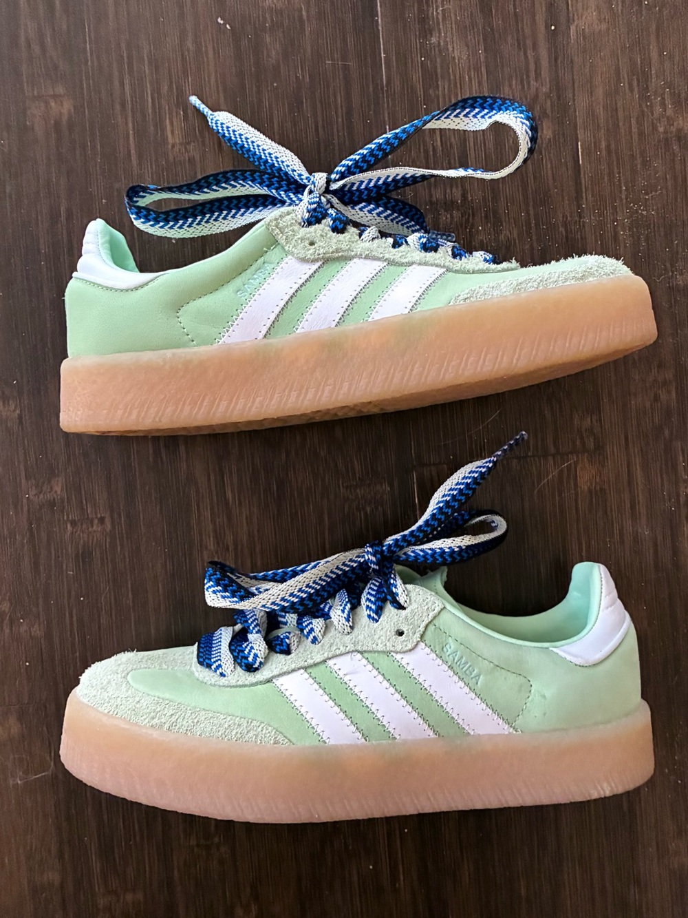 adidas Mint Green and White Sneakers with Blue Accent Laces, Sz 6 Women’s - Picture 4 of 8